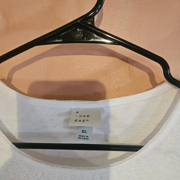 A New Day blouse, extra large white top - Picture 3 of 4